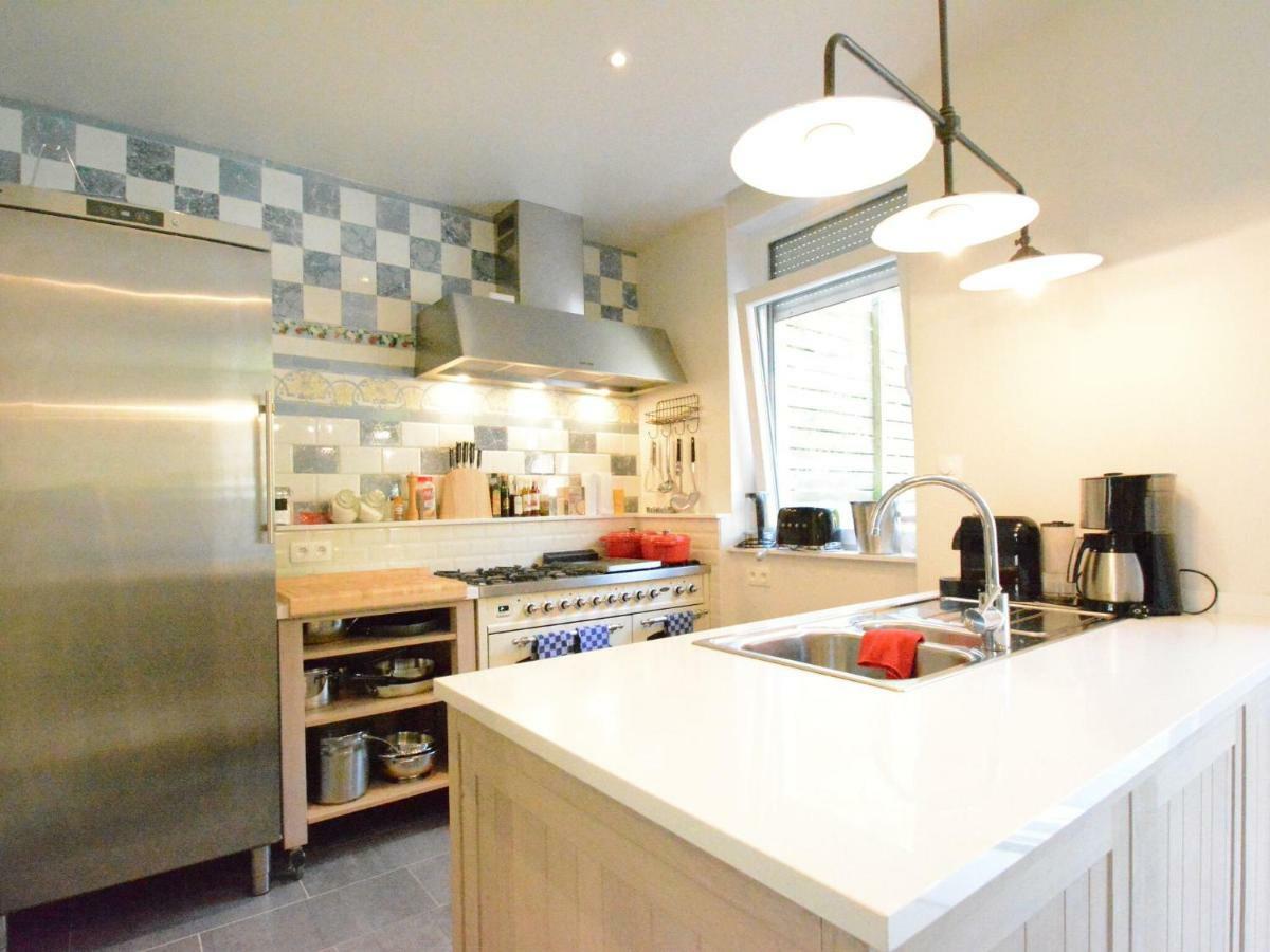 Large Townhouse With Pool Table Villa Bouillon Luaran gambar